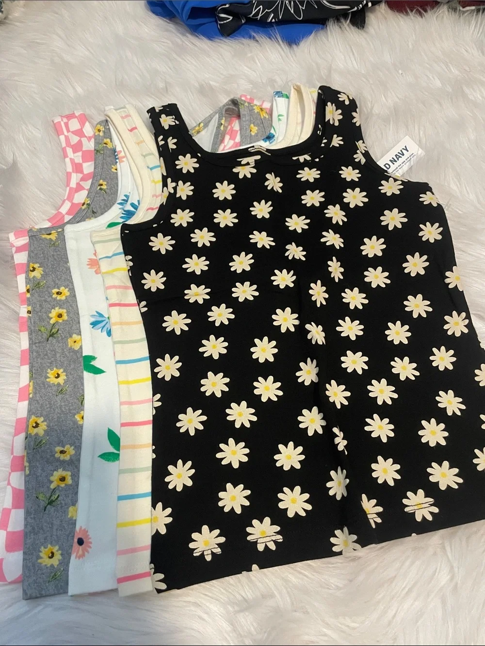 Old Navy tank bundle - 5